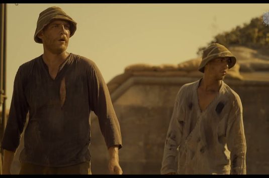 Ateşin İçinden Geçenler